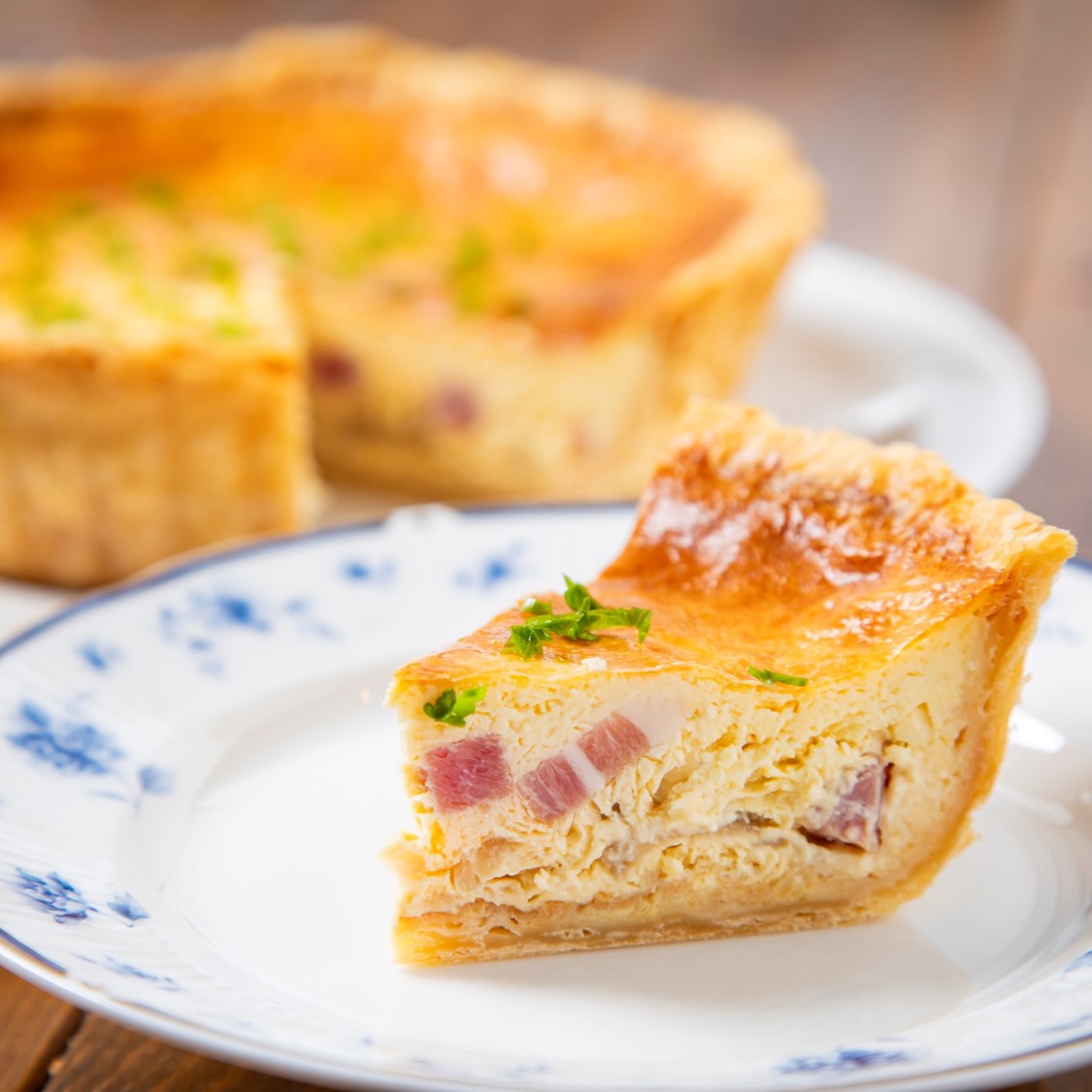 酪恵舎チーズとベーコンの自家製キッシュ_H020-1254