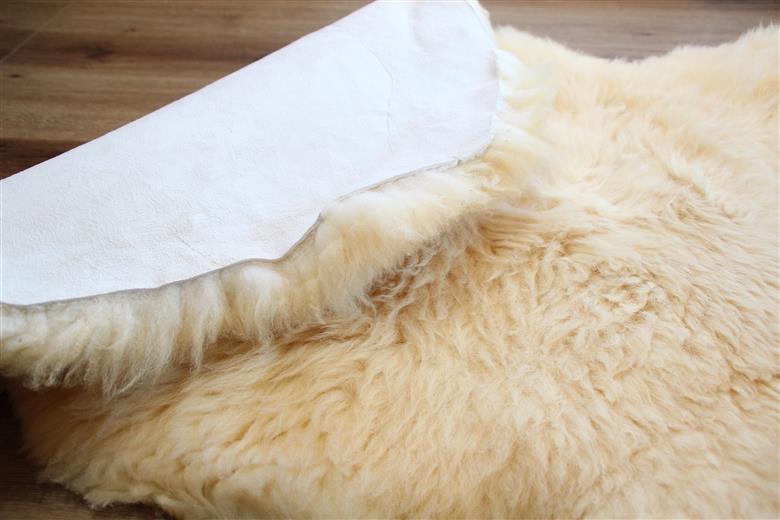 「ムートン」羊まるごと研究所・酒井さん製★数量限定_I120-0490