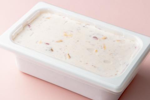 「THE ICE」１リットル いちごケーキ【高島屋選定品】【be123-1365】（北海道 別海町 高島屋 いちごケーキ ふるさと納税 )