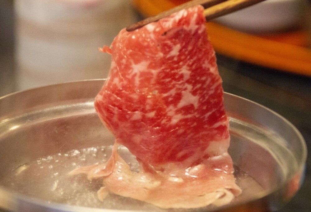 すき焼き しゃぶしゃぶ 用 500g 肩ロース 黒毛和牛 別海和牛