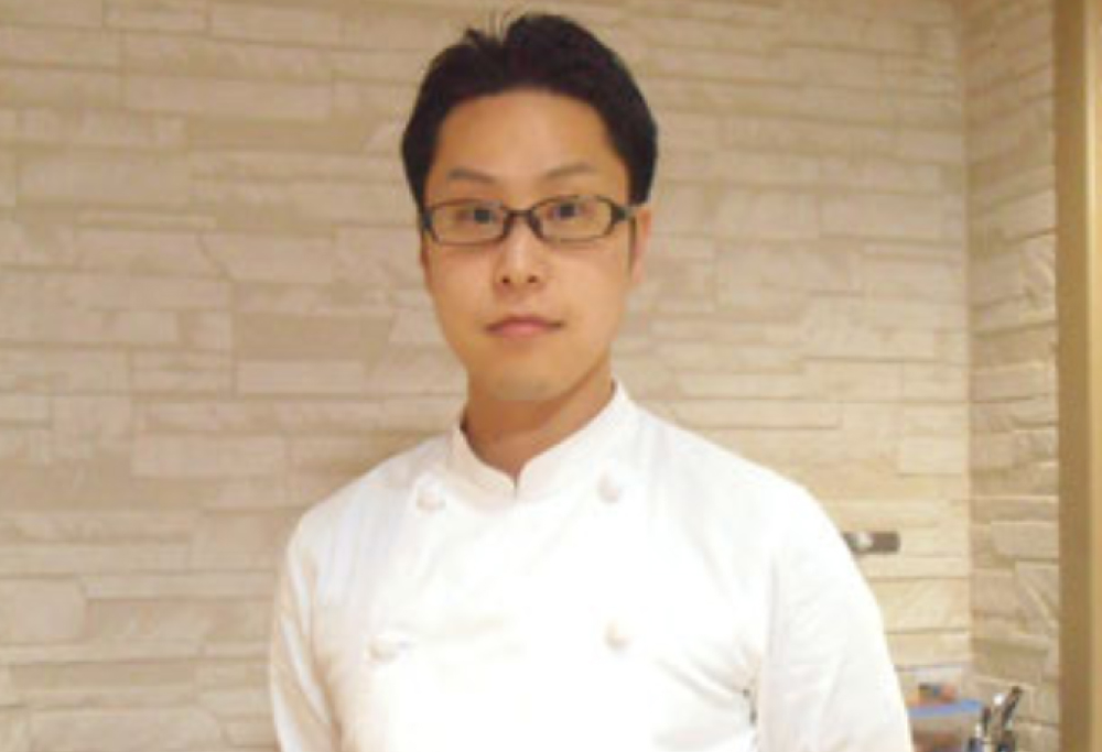 【定期便】酪農王国のアップルパイ 大きな3号サイズ(4個入) × 2ヵ月【全2回】