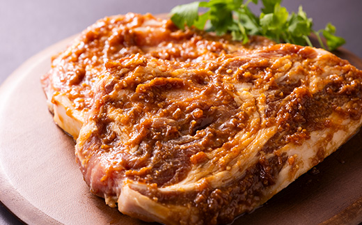 あおもりの豚味噌漬セット(豚ロース味噌漬 100g×2枚＆豚モモ肉 250g×2p)【配送不可地域：離島】