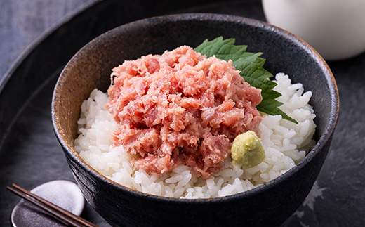 【市場直送!】青森産 天然本マグロ たたき ねぎとろ 計2kg(250g×8P)【配送不可地域：離島】