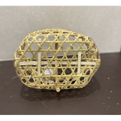 津軽竹籠と津軽赤味噌、水を一滴も使わない丸絞りりんごジュース2本セット