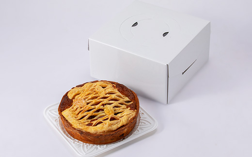 りんごまるごとアップルパイ 18cm×1個【配送不可地域：離島・沖縄県】