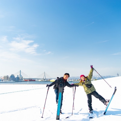 冬の海、青森ベイエリアSnowHikeツアー1名様【体験時間:約2時間】