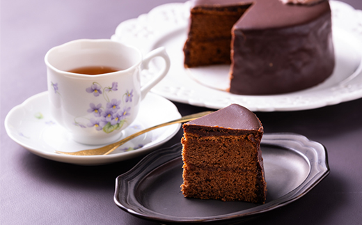 【オーストリアの味を忠実に再現した】ザッハートルテ　1個(12cm)【配送不可地域：離島】