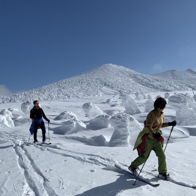 気軽に春の八甲田の壮大な大雪原をSnowHikeで楽しもうツアー1名様【体験時間:約2.5時間】