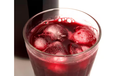 青森県産　カシス果汁720ml×1　　　　　　　　(果汁50%)