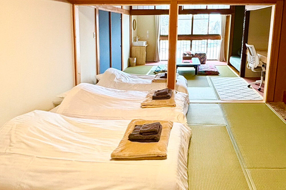 【寄附金額見直しました】ハッピィー百沢温泉 「わんど」 宿泊券 1泊 4名様 素泊まり 宿泊チケット