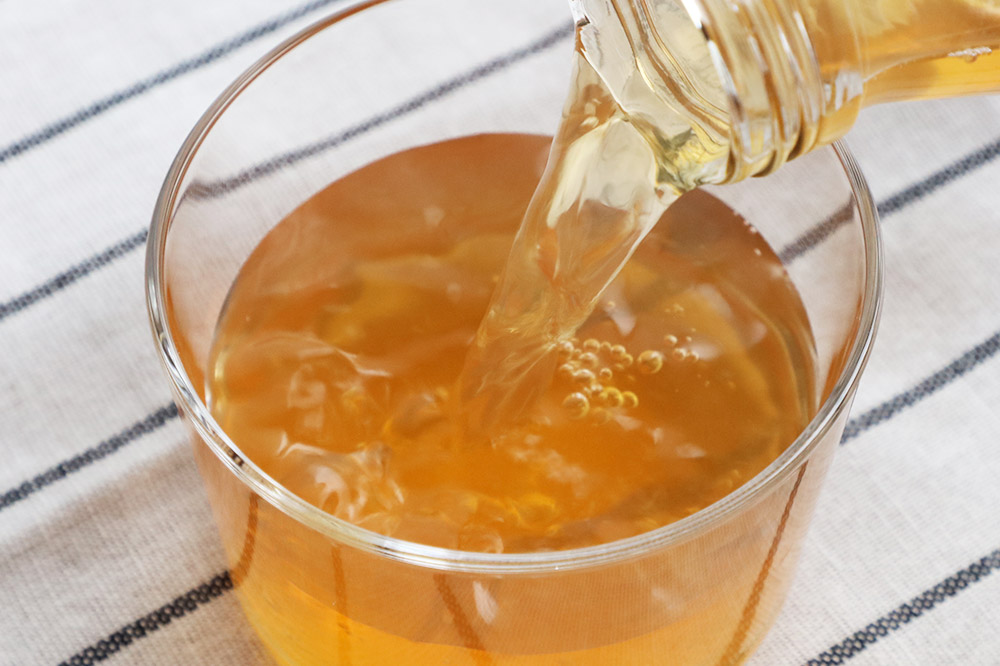 ストレートりんごジュース ひろさきふじ 180ml×10本セット 青森県弘前市産りんご果汁100％ みらいファーム・ラボ 株式会社 小栗山農園