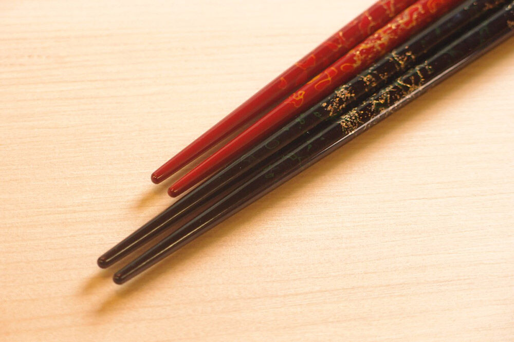 【寄附金額見直しました】津軽塗 夫婦箸 唐塗 黒（大）・赤々（中）