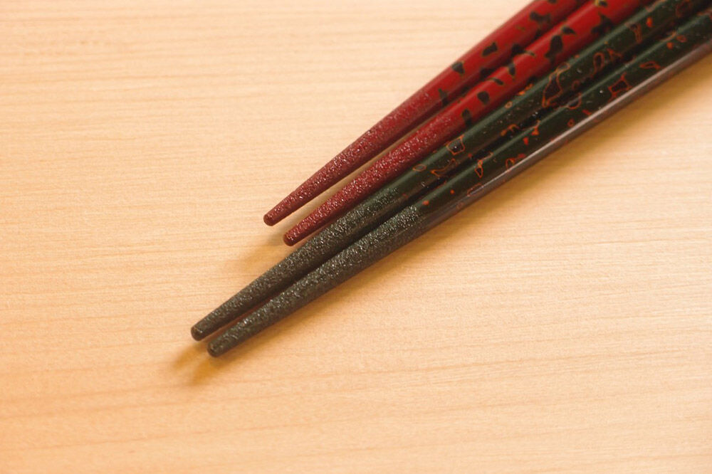 【寄附金額見直しました】津軽塗 夫婦箸 めじゃ 唐塗 緑（大）・赤（中）