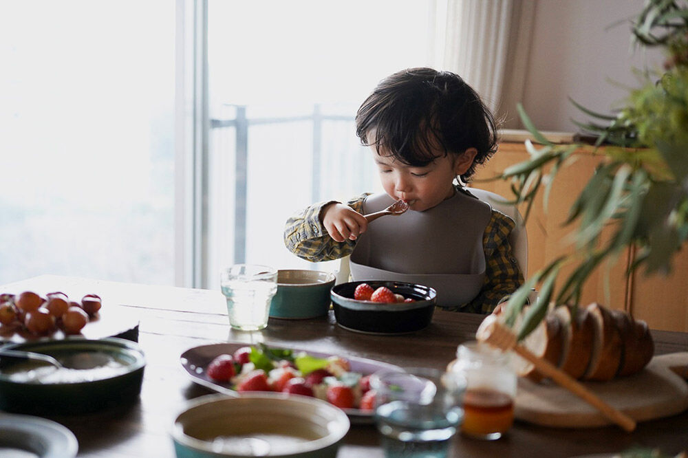 【寄附金額見直しました】aeru 津軽焼の こぼしにくい 器【ボウル】食器 陶器 ベビー 赤ちゃん 出産祝い 子供 介護 高齢者 すくいやすい ベビー用品 ベビー食器 こども食器 離乳食 電子レンジ対応 レンジ対応 食洗機対応 焼き物 うつわ 工芸品 青森
