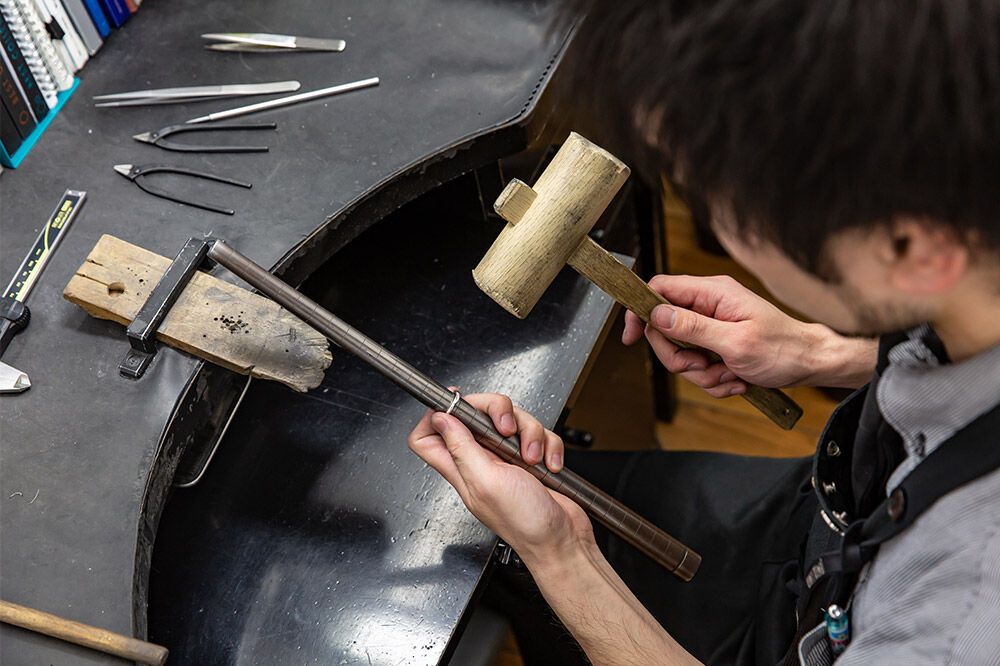 【寄附金額見直しました】リング K18 イエローゴールド 甲丸 ツイスト 2.5mm 指輪 ゴールド