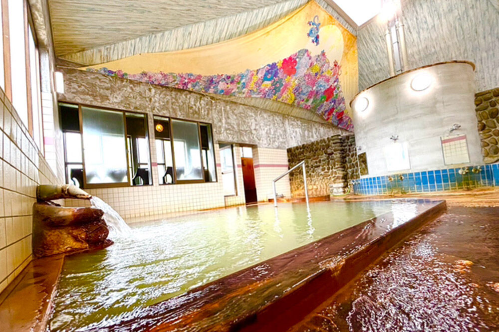 【寄附金額見直しました】ハッピィー百沢温泉 「わんど」 宿泊券 1泊 4名様 素泊まり 宿泊チケット