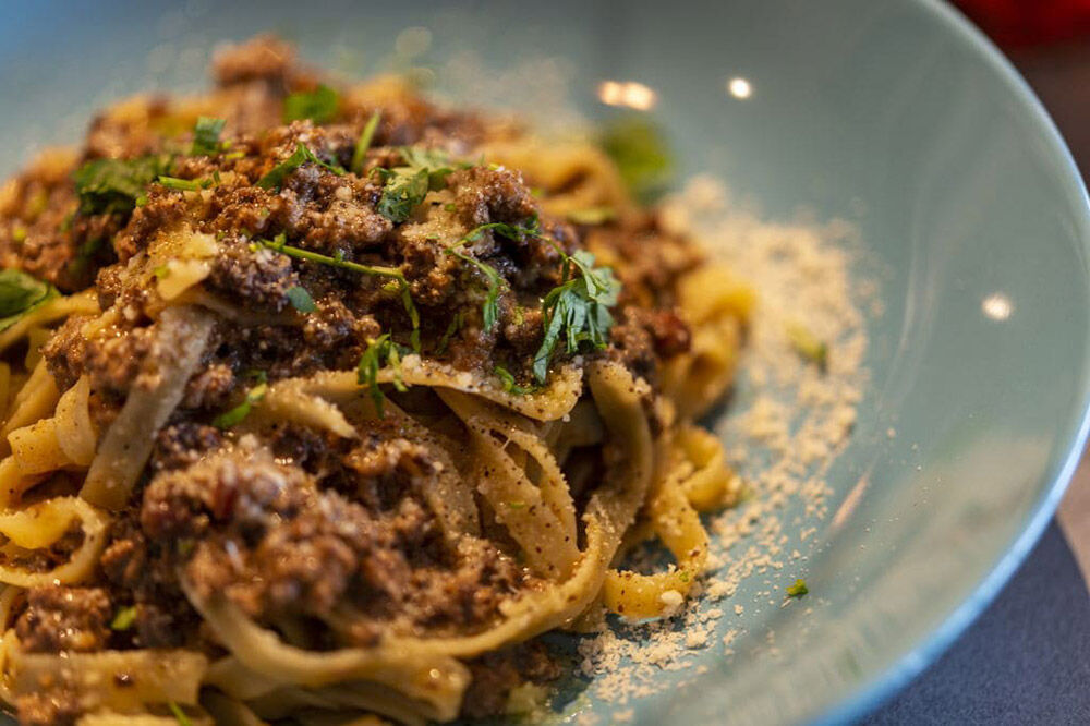 【寄附金額見直しました】【青森県弘前市】ピッツェリア ミーアで使える商品券 10,000円分(1,000円券 × 10枚)【メール便】