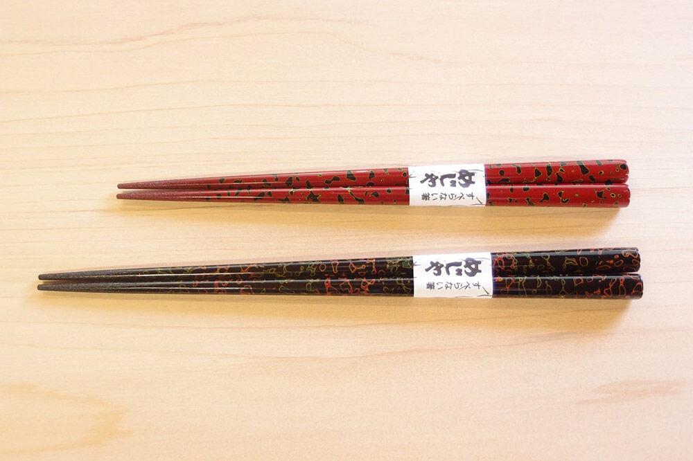 【寄附金額見直しました】津軽塗 夫婦箸 めじゃ 唐塗 呂（大）・赤（中）