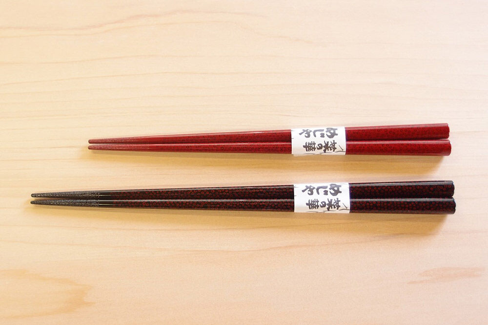 【寄附金額見直しました】津軽塗 夫婦箸 菜の華めじゃ 七々子塗 黒（大）・赤（中）