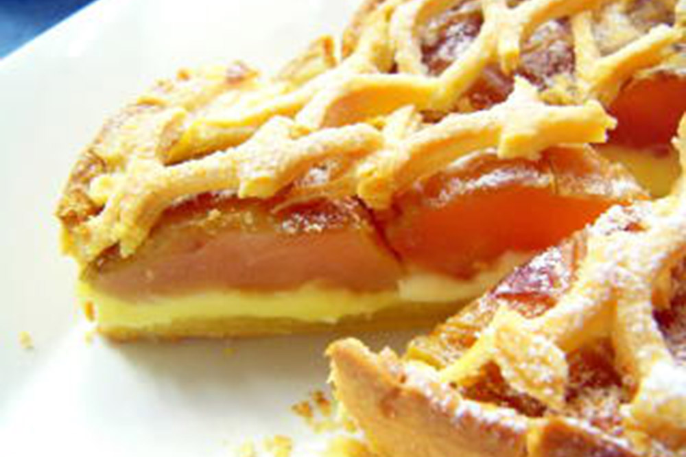 【フランス食堂シェ・モア】りんごまるごとアップルパイ 18cm×1個