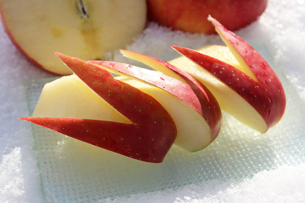 【寄附金額見直しました】【25年12月～発送】りんご 葉とらず ふじ【家庭用】約2kg ゴールド農園 [青森産 りんご ふじ 葉取らず アップル 林檎 リンゴ 果物 果実 美味 青森県 弘前市]