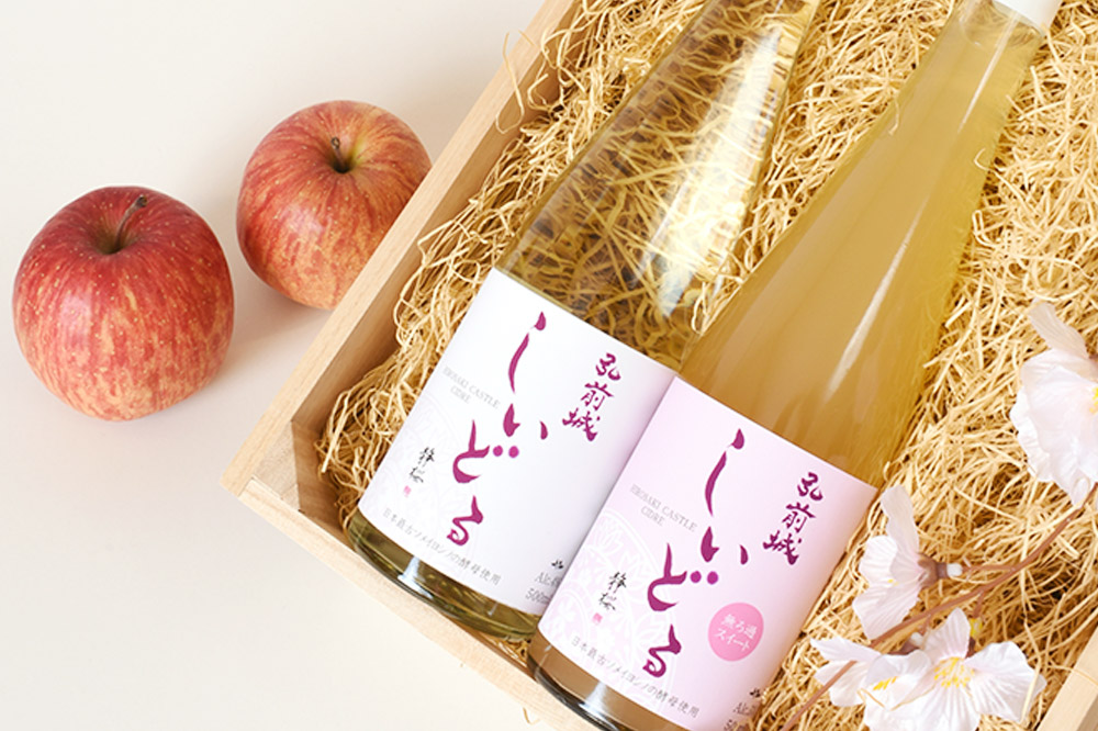 【さくら酵母の「和」シードル】弘前城しいどるセット（クリア・無ろ過スイート 500ml×各1本）＆りんごと桜のコースター 各1枚