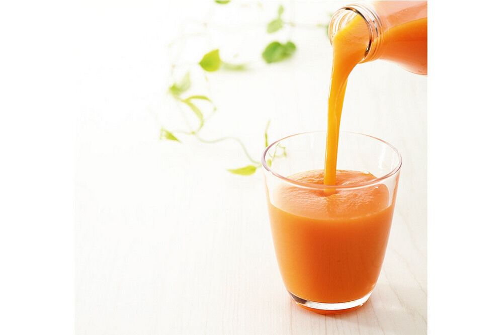 【寄附金額見直しました】《定期便9ヶ月》ハルメク 人参ジュース【ビン】1030g×6本 [野菜ジュース にんじんジュース 人参ジュース りんご果汁 栄養機能食品 ビタミンA 健康 砂糖不使用 甘味料不使用 保存料不使用 青森県 弘前市]