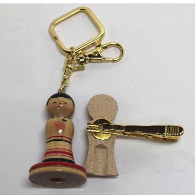 「こけス」ネクタイピン＆キーホルダー(赤りんご)