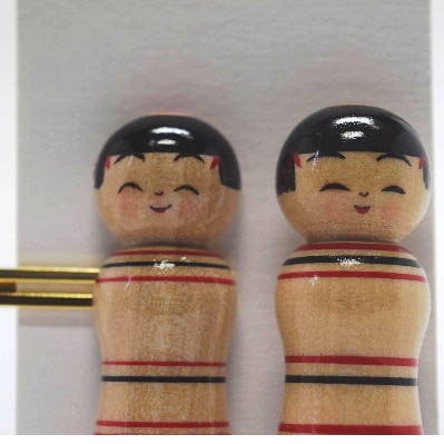 「こけス」ネクタイピン＆帯留め(赤ロクロ線)