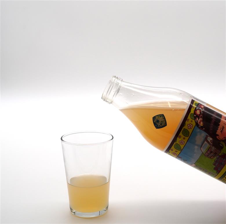 りんごジュース ストレート   (1L×2本) 100％ ジュース 千雪 青森 【 千雪のりんごジュース 】 丸誠あべりんご園 【 酸化防止剤無添加 青森 五所川原 りんご 飲料 瓶  林檎ジュース リンゴジュース 果物ジュース アップルジュース 2L 無濾過 ちゆき 】