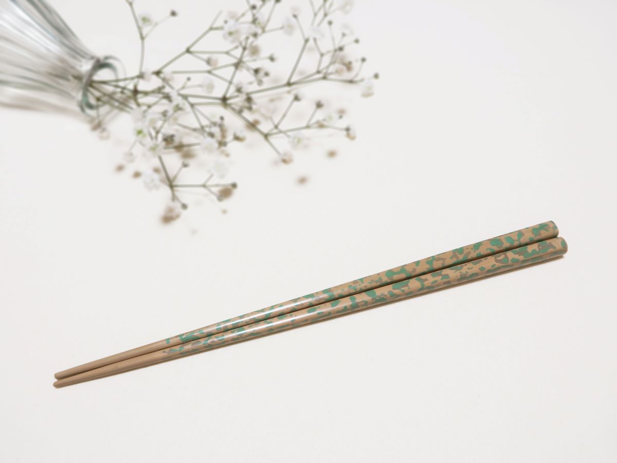 津軽塗 箸 一膳 【 ベージュ グリーン 】津軽塗箸 漆塗箸 漆塗り箸 贈答 五所川原 ベージュグリーン １膳(長さ約23.5㎝)