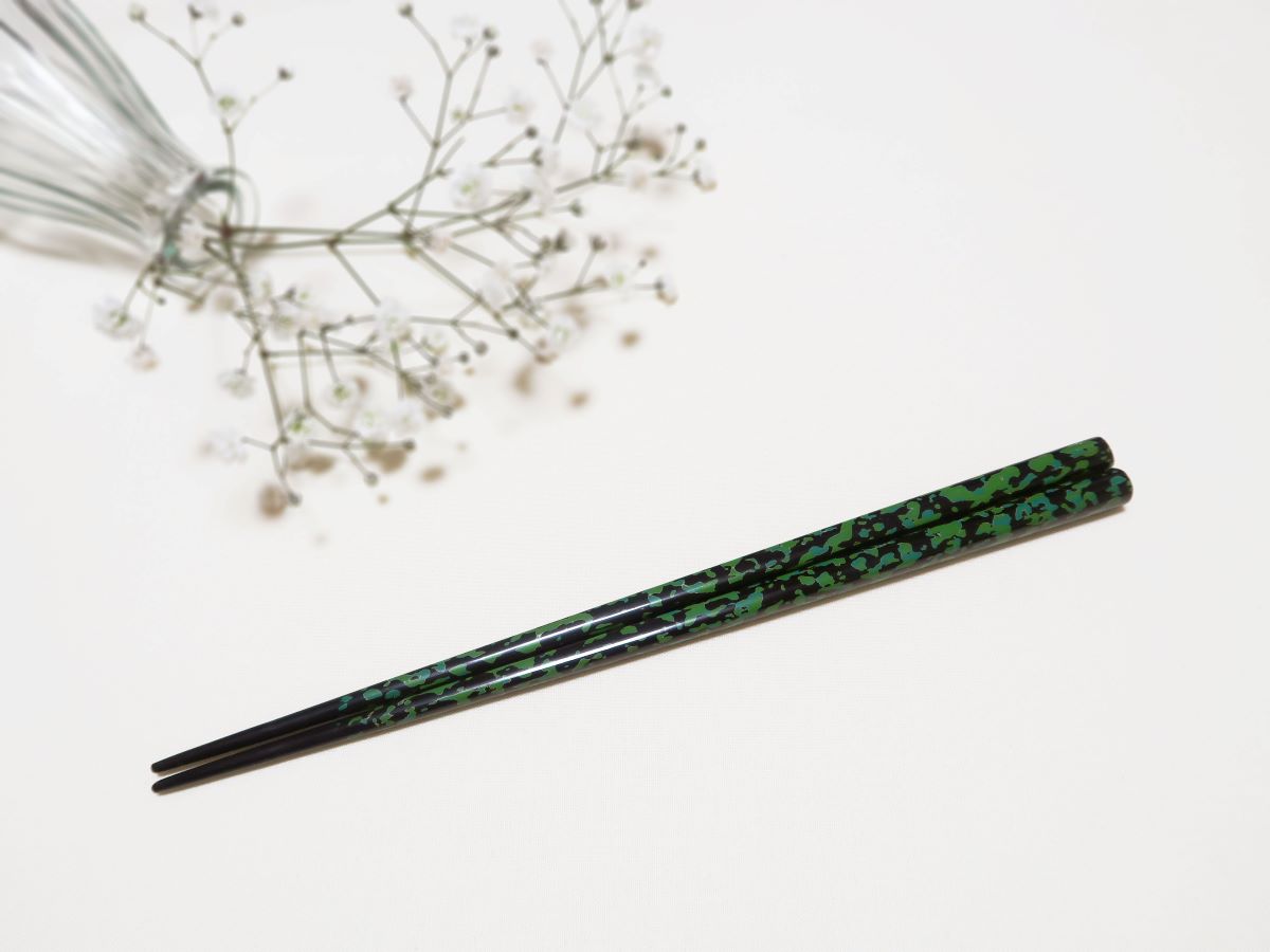 津軽塗 箸 一膳 【芽吹】津軽塗箸 漆塗箸 漆塗り箸 黒 緑 贈答 五所川原 芽吹 １膳(長さ約23.5㎝)