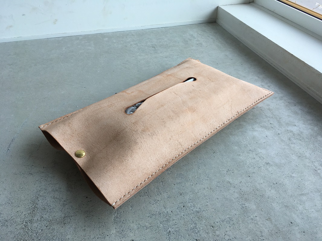 レザーティッシュカバーとこ革