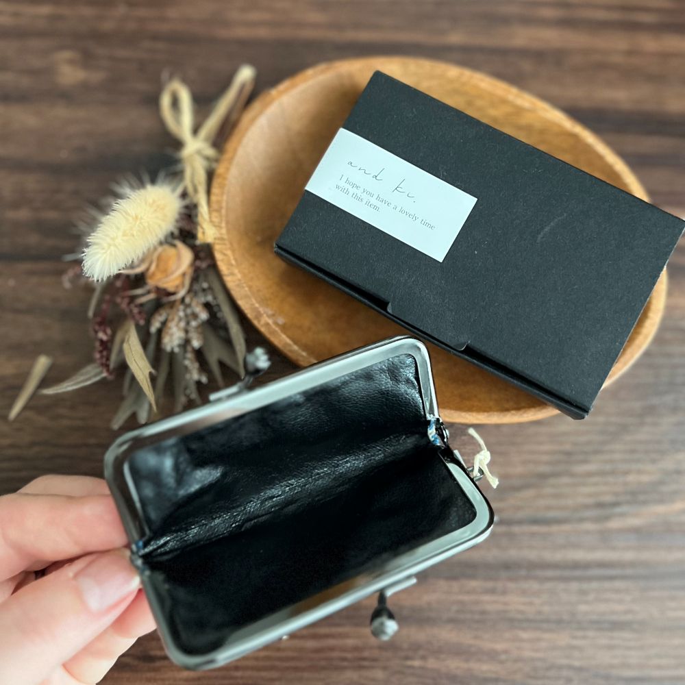 こぎん刺し　印鑑ケース 藍染 ハンドメイド 手作り 青森 津軽 五所川原 【 藍染めこぎん糸（藍色） 草木染 伝統的な刺し子技法こぎん刺し 】