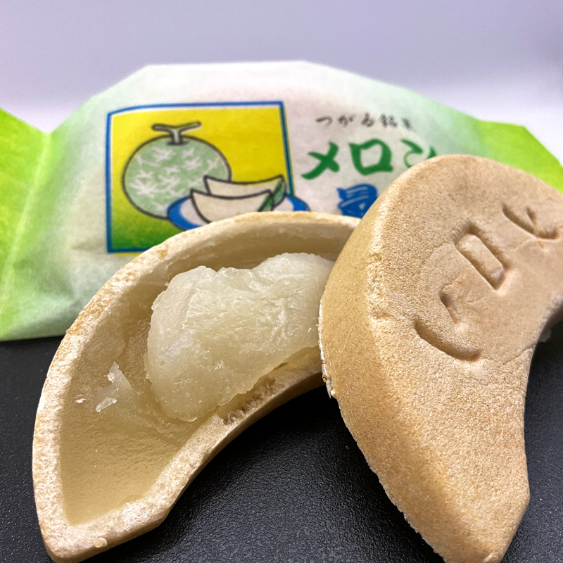 [つがーるちゃん最中]＆[メロン最中] 計11個 ミックスセット｜りんご めろん もなか モナカ お菓子 和菓子 お餅 白あん 餡 つがる市 特産品 お土産 贈答 ギフト ゆるキャラ [0786]