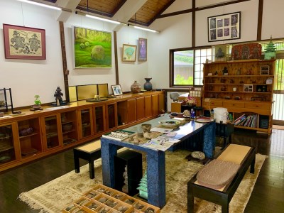 縄文セット 遮光器土偶の置物(小)と土面｜青森 津軽 縄文 どぐう 縄文 土偶 土面 遺跡 飾り物 界文化遺産登録 亀ヶ岡遺跡 置物 [0860]