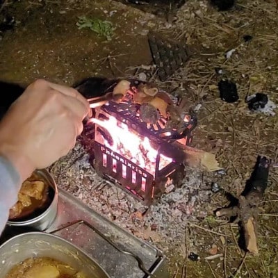 焚き火台「CRUNCH VOX」飯ごうにスタッキングできるソロ向けの小さな焚き火台　1組【配送不可地域：離島・沖縄県】