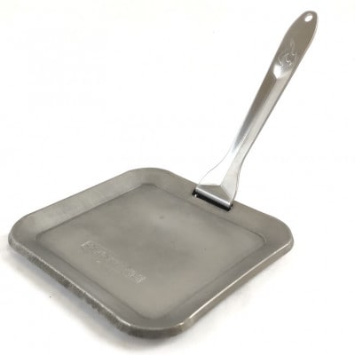 フェニックスライズの「焚き火テッパンスクエア[チタン]」【配送不可地域：離島・沖縄県】