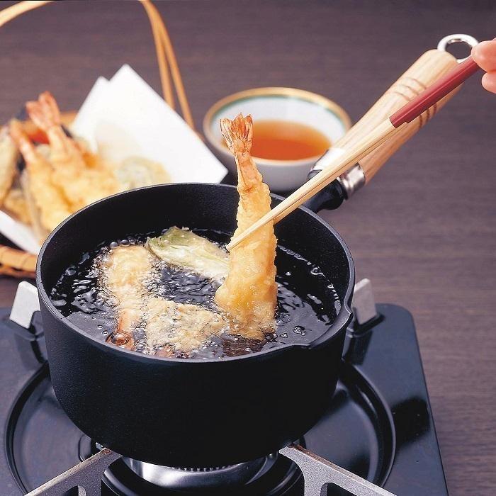 鍋 南部鉄器 揚鍋 16cm 木柄付 鉄鍋 キッチン用品 キッチン 日用品 調理器具 鉄分 鉄 揚げ物