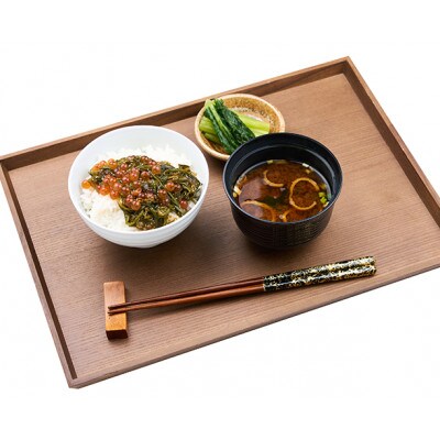 たっぷり漬け イクラ 150g×4箱 三陸 海の宝石箱 海鮮丼の具 めかぶ入り 岩手県宮古市【配送不可地域：離島】