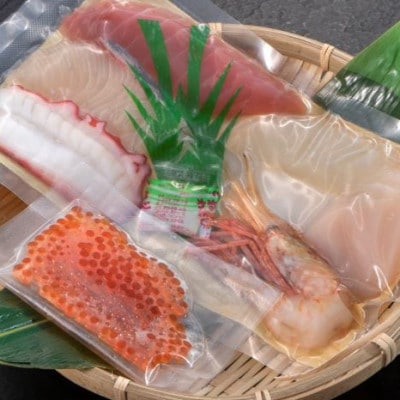 【浄土ヶ浜パークホテル】久ちゃんの手造りスモークサーモンと8種豪華海鮮丼セット【配送不可地域：離島】