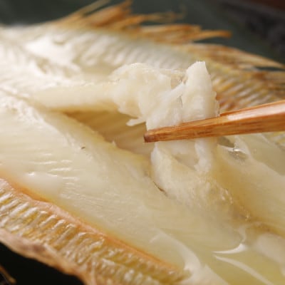 一夜干しかれい「ヒレグロ 4尾」と「かれいの煮つけ」を得意料理にするセット MM0268【配送不可地域：離島】