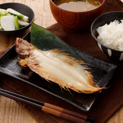 一夜干しかれい「ヒレグロ 4尾」と「かれいの煮つけ」を得意料理にするセット MM0268【配送不可地域：離島】