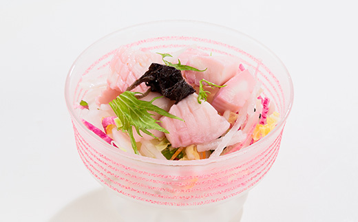 宮古の特産食材で味付けしたサラダにあうボイルイカ「サラダイカ」2種各2パック詰合せセット【配送不可地域：離島】