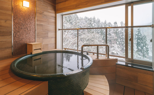 結びの宿 愛隣館  ペア宿泊券 お部屋食プラン (花かんむり/温泉露天風呂付客室) 【1195】