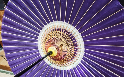 時を重ねて今に伝わる美しさ　花巻傘　蛇の目傘（紫） 【662-2】