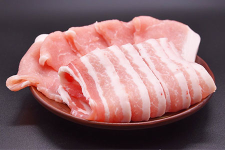 【市民が選んだ！花巻特産お肉とワインの贅沢セット】 白金豚ロース、バラ各180g、五月長根アッサンブラージュ（赤ワイン） 【2133】