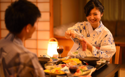 結びの宿 愛隣館  ペア宿泊券 お部屋食プラン (花かんむり/温泉露天風呂付客室) 【1195】