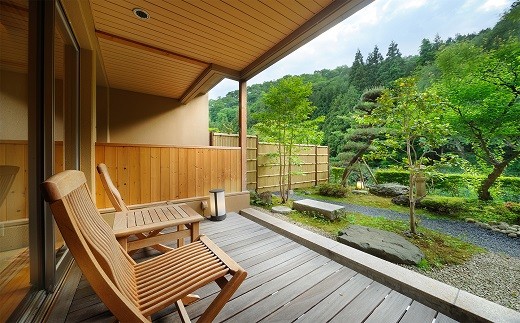 志戸平温泉　游泉志だて宿泊券とレンタカーで花巻の旅ペア 【213】