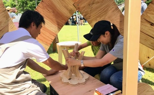 親子でイスづくりが楽しめる！ 木製イス 《つき》 OTOMO STOOL mini 【613-3】